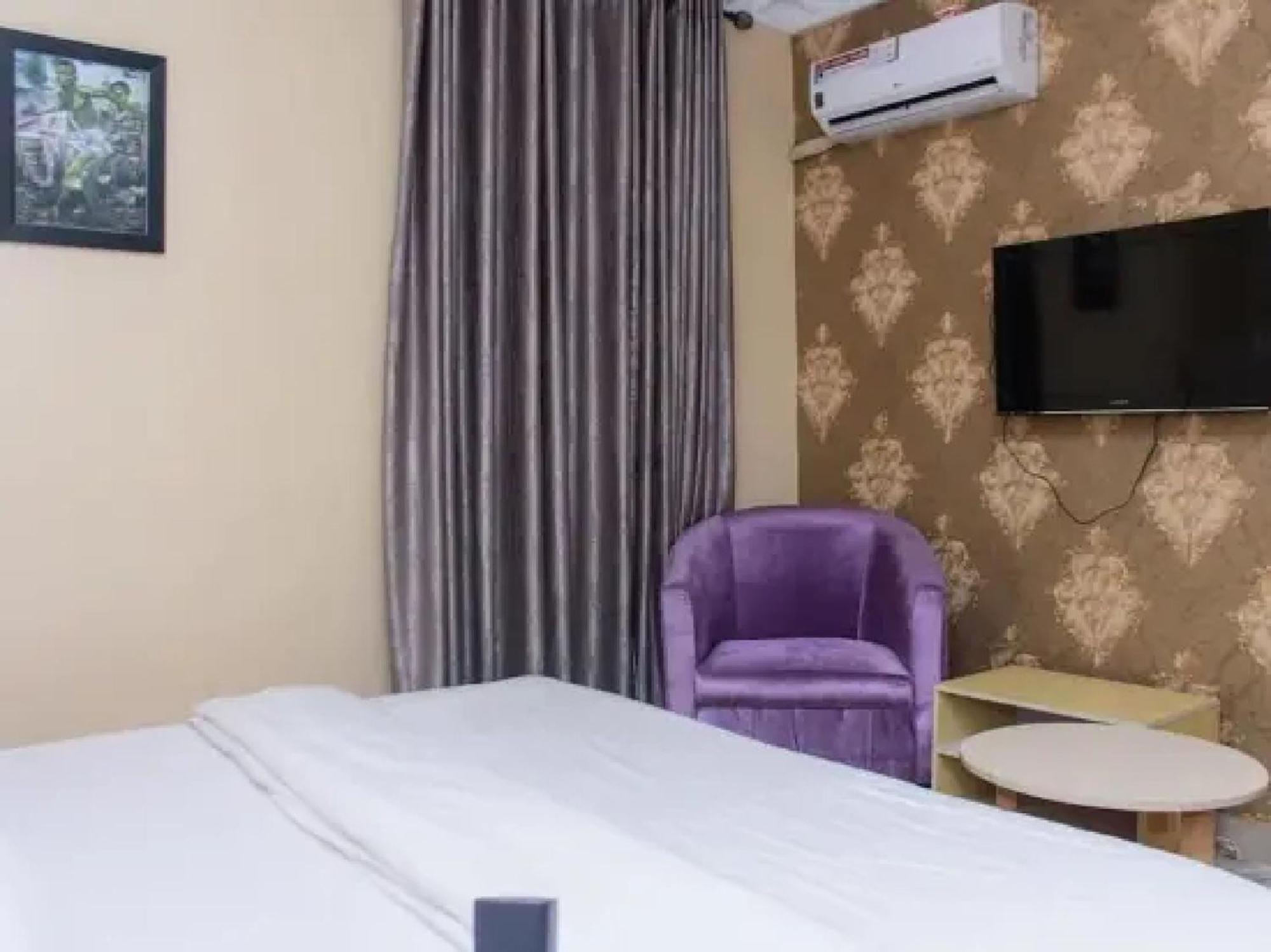 Room In Lodge - Ambience Hotels Abujahome For Leisure And Business Travellers Zewnętrze zdjęcie